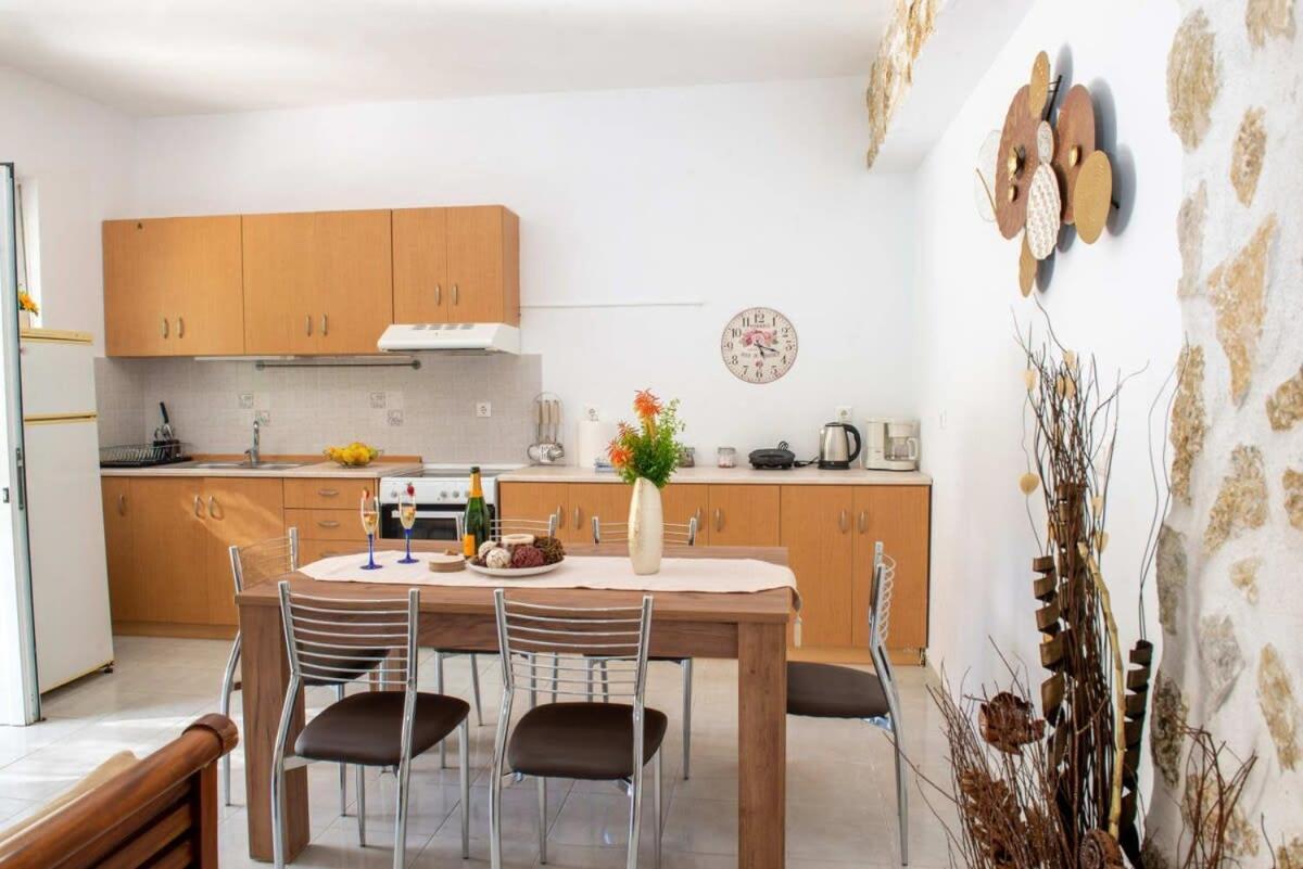 Atlantic Cave Haven-Seaside, Fully Equipped Apartment โคลิมเบีย ภายนอก รูปภาพ